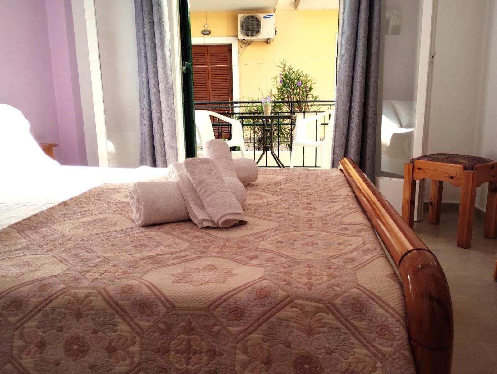 Nikos 3 Kavos